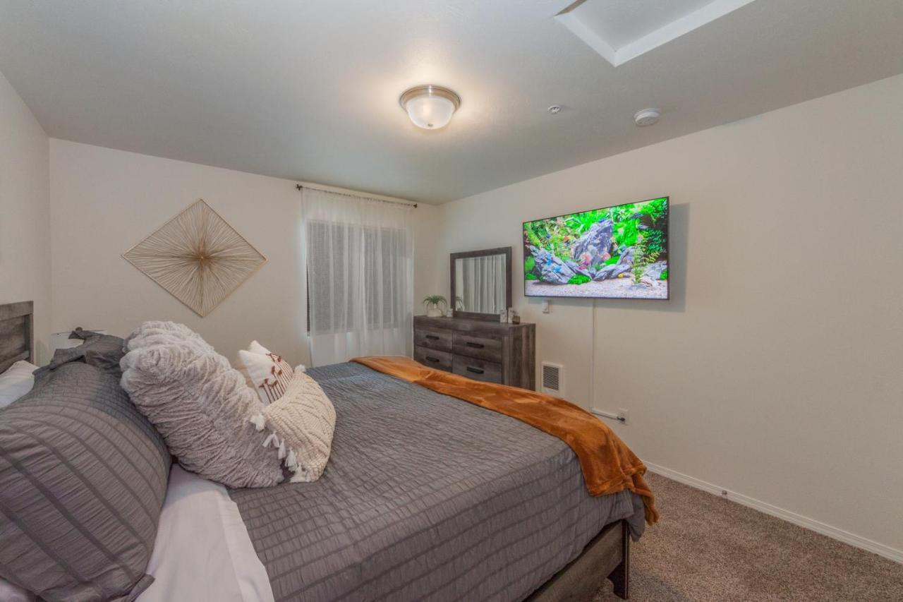 شقة Modern And Stylish King Bed Wifi Free Parking سبوكان فالي المظهر الخارجي الصورة